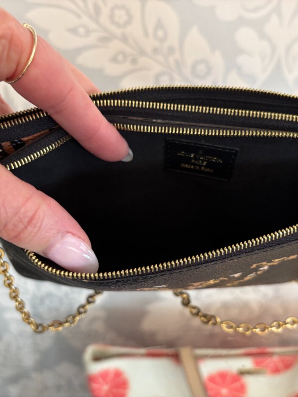 Louis Vuitton Monogram Giant Jungle Pochette Double Zip Black - Picture 8 of 9